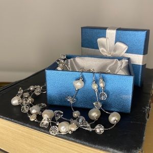✨3/$25 Pearl Crystal Necklace